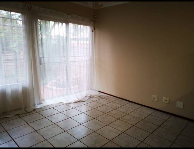 2 BEDROOM HOUSE SOLD IN HESTEAPARK
